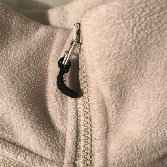 Nautilus Plus white sweater vest - Picture 3 of 3